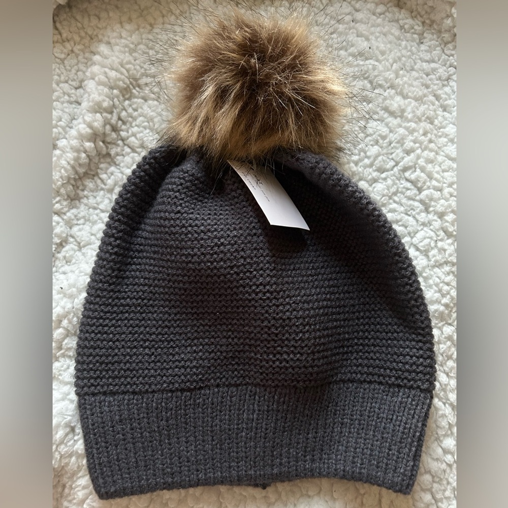 Pom Pom hat